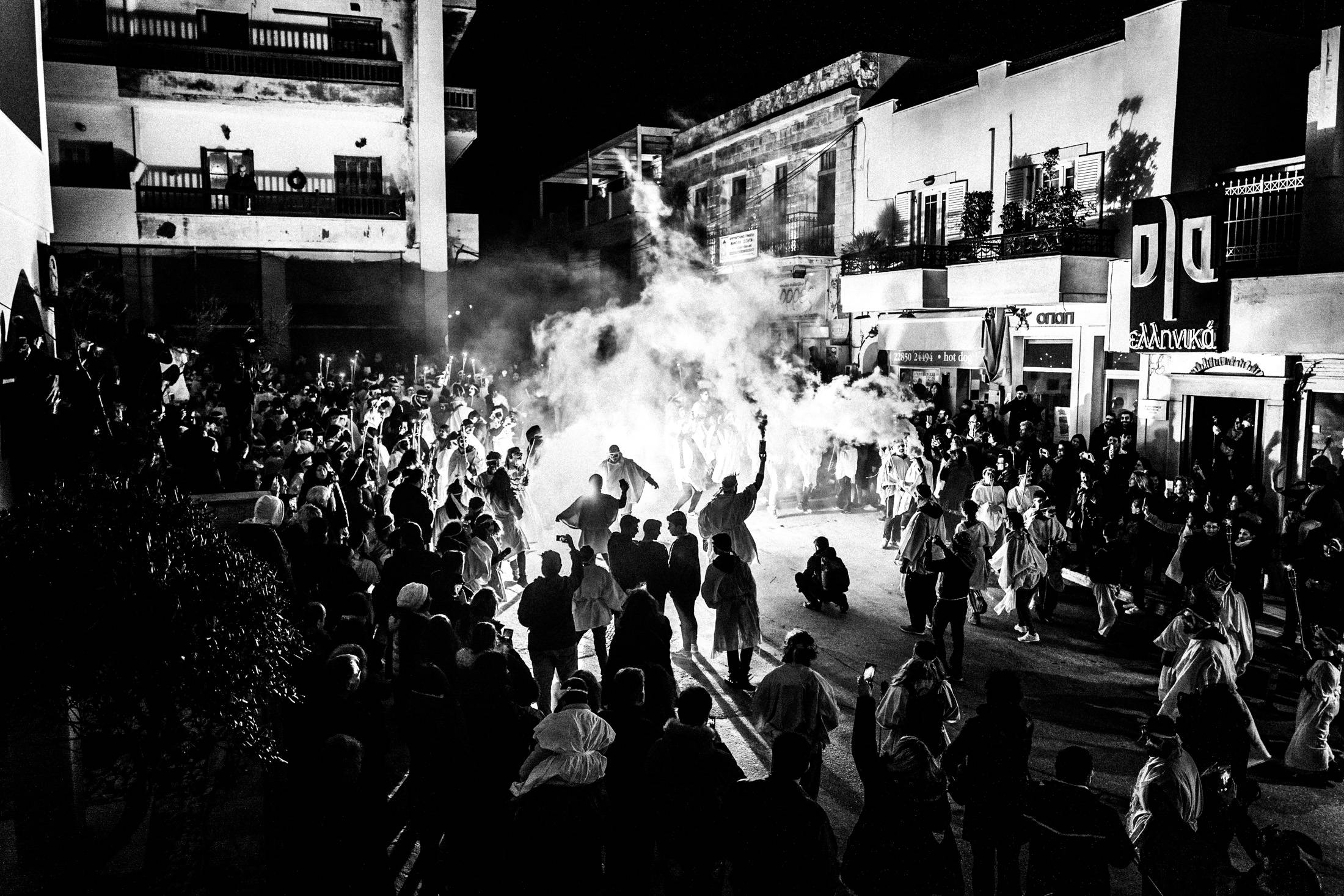 Καρναβάλι στο Νησί της Νάξου: Κουδουνάτοι, Κορδελάτοι και άλλες Περιπέτειες του Γιώργου Τατάκη