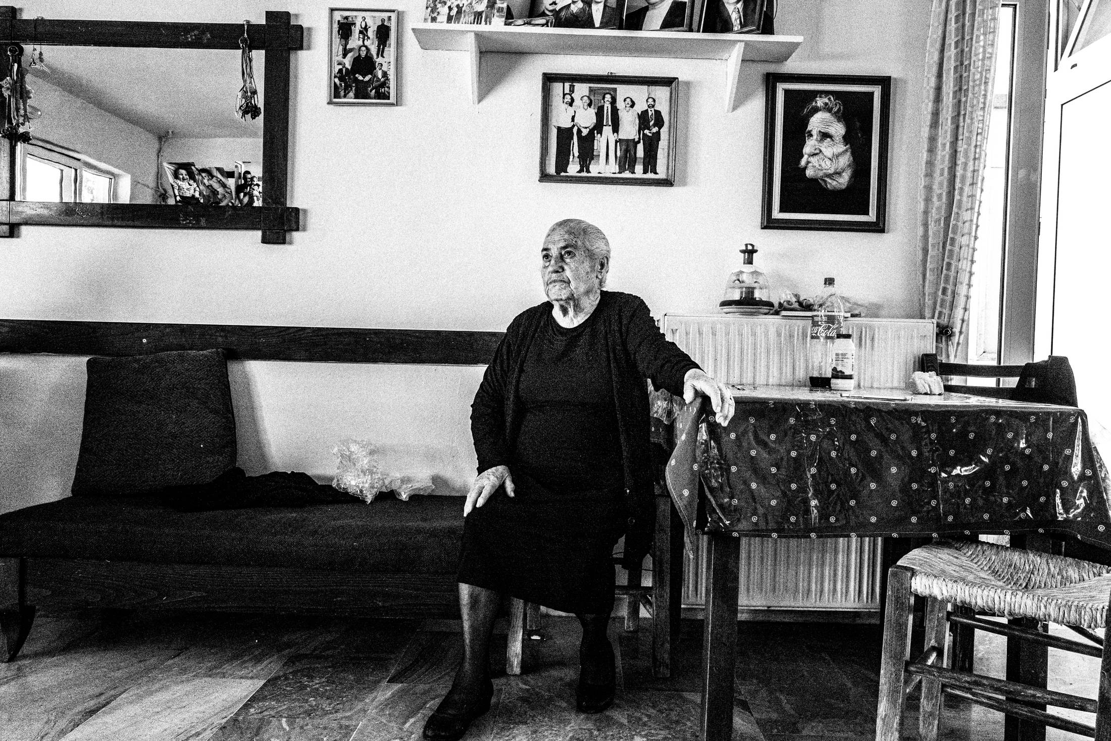 The family before the wedding, Anogia, Rethymnon, Crete, by photographer George Tatakis