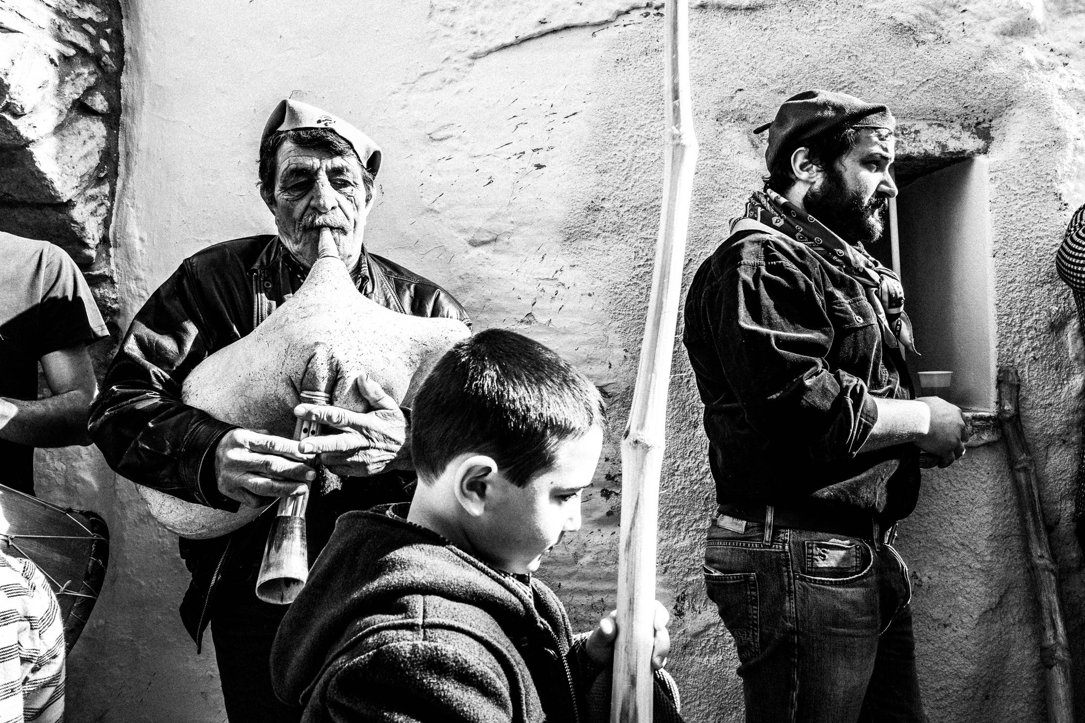 Καρναβάλι στο Νησί της Νάξου: Κουδουνάτοι, Κορδελάτοι και άλλες Περιπέτειες του Γιώργου Τατάκη