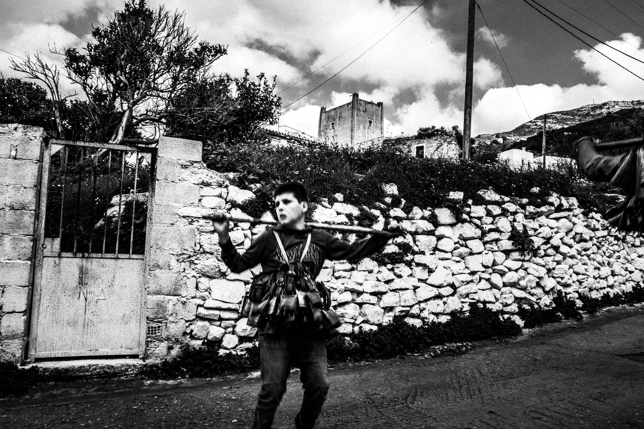 Καρναβάλι στο Νησί της Νάξου: Κουδουνάτοι, Κορδελάτοι και άλλες Περιπέτειες του Γιώργου Τατάκη