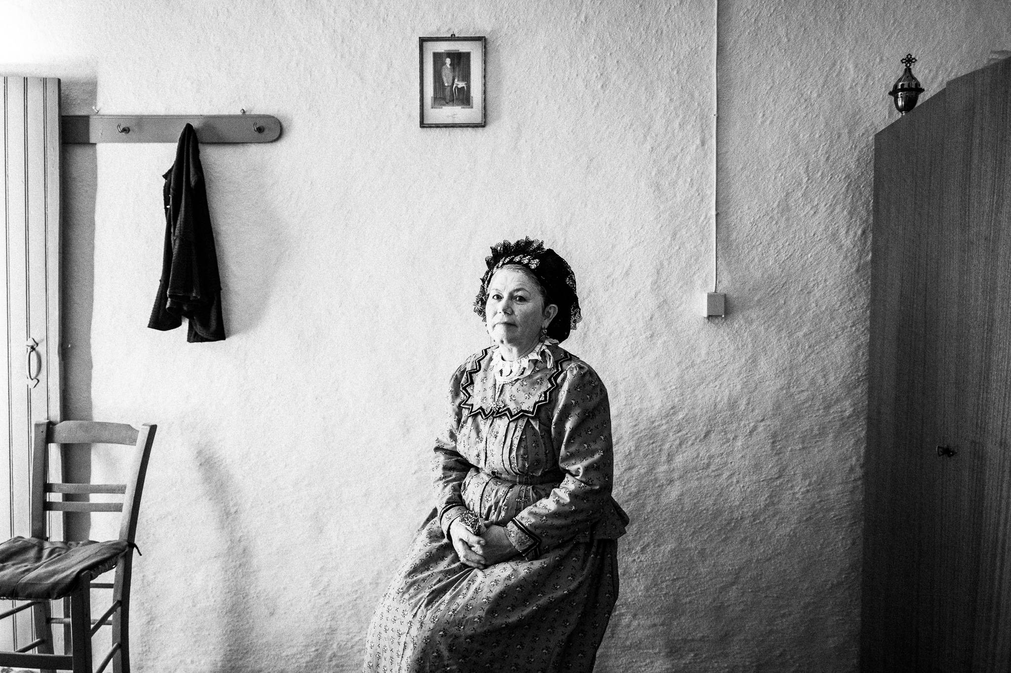 Inside a traditional house of Nea Vyssa, by photographer George Tatakis