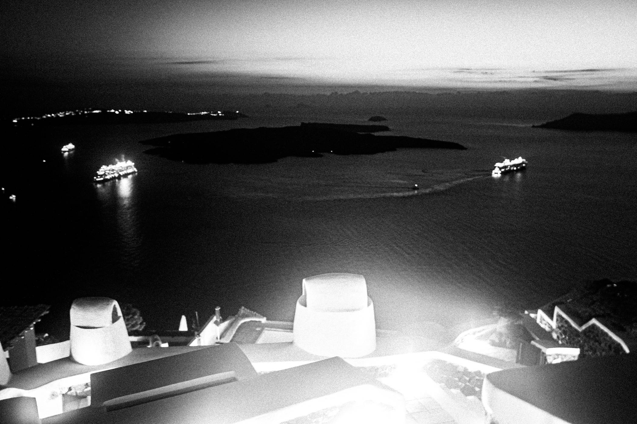Chorōs on Santorini. Black and white photographic project from Greece, by awarded photographer George Tatakis
