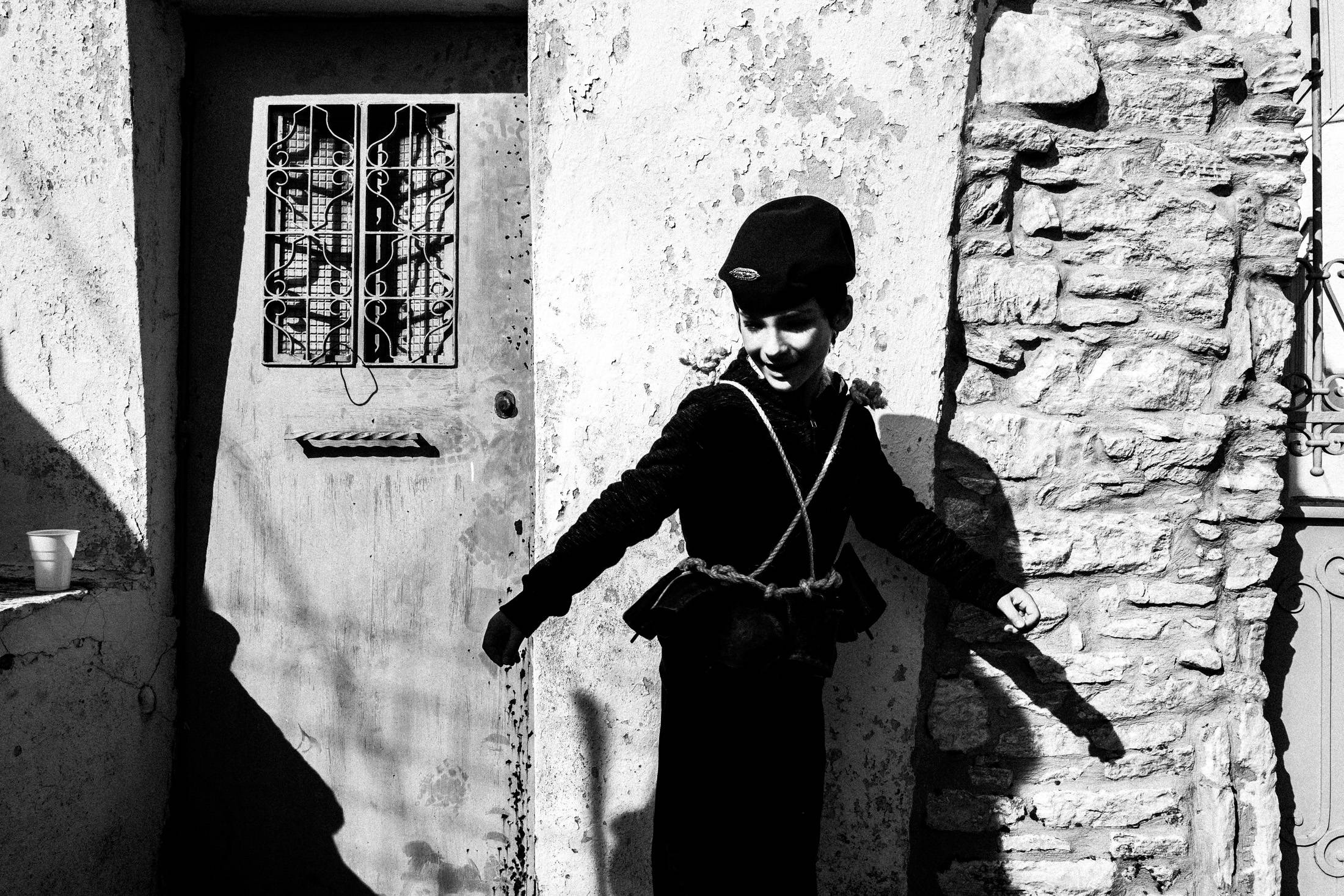 Καρναβάλι στο Νησί της Νάξου: Κουδουνάτοι, Κορδελάτοι και άλλες Περιπέτειες του Γιώργου Τατάκη