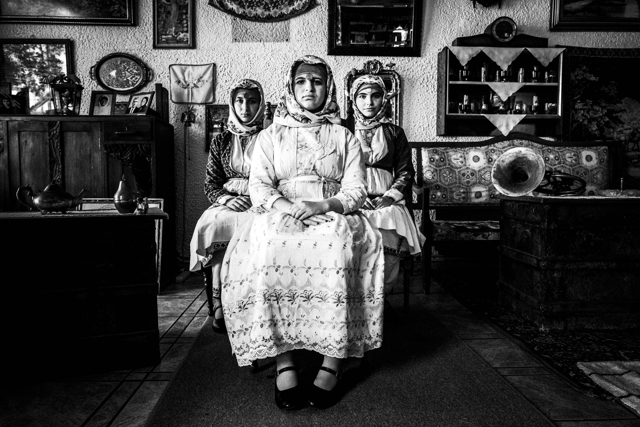 Οι Τοπικές Ενδυμασίες της Ρόδου - Δωδεκάνησα