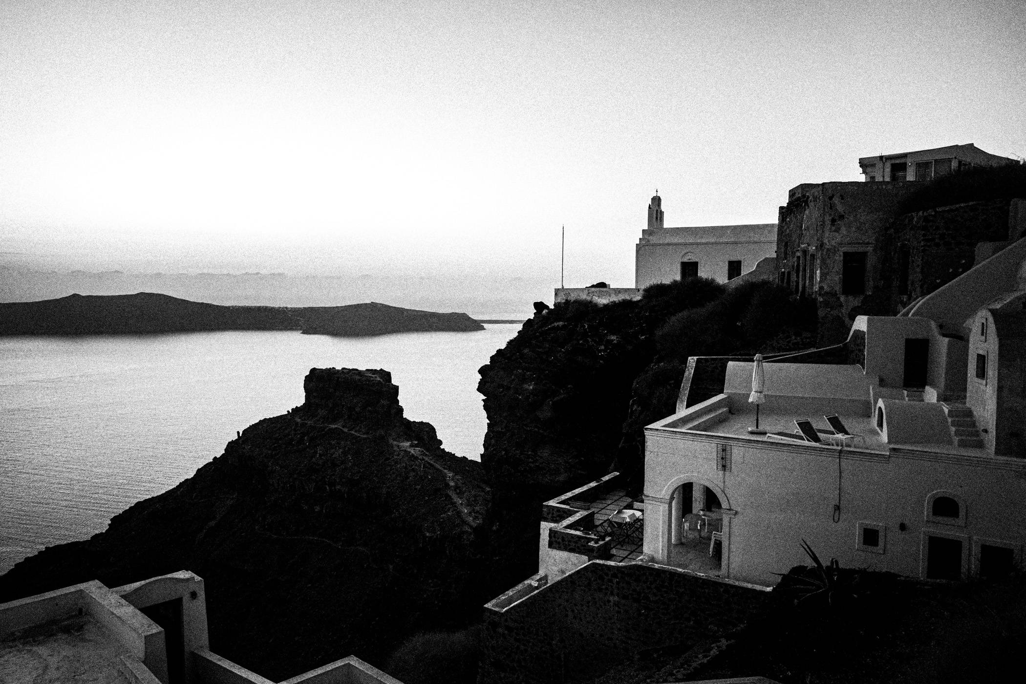 Chorōs on Santorini. Black and white photographic project from Greece, by awarded photographer George Tatakis