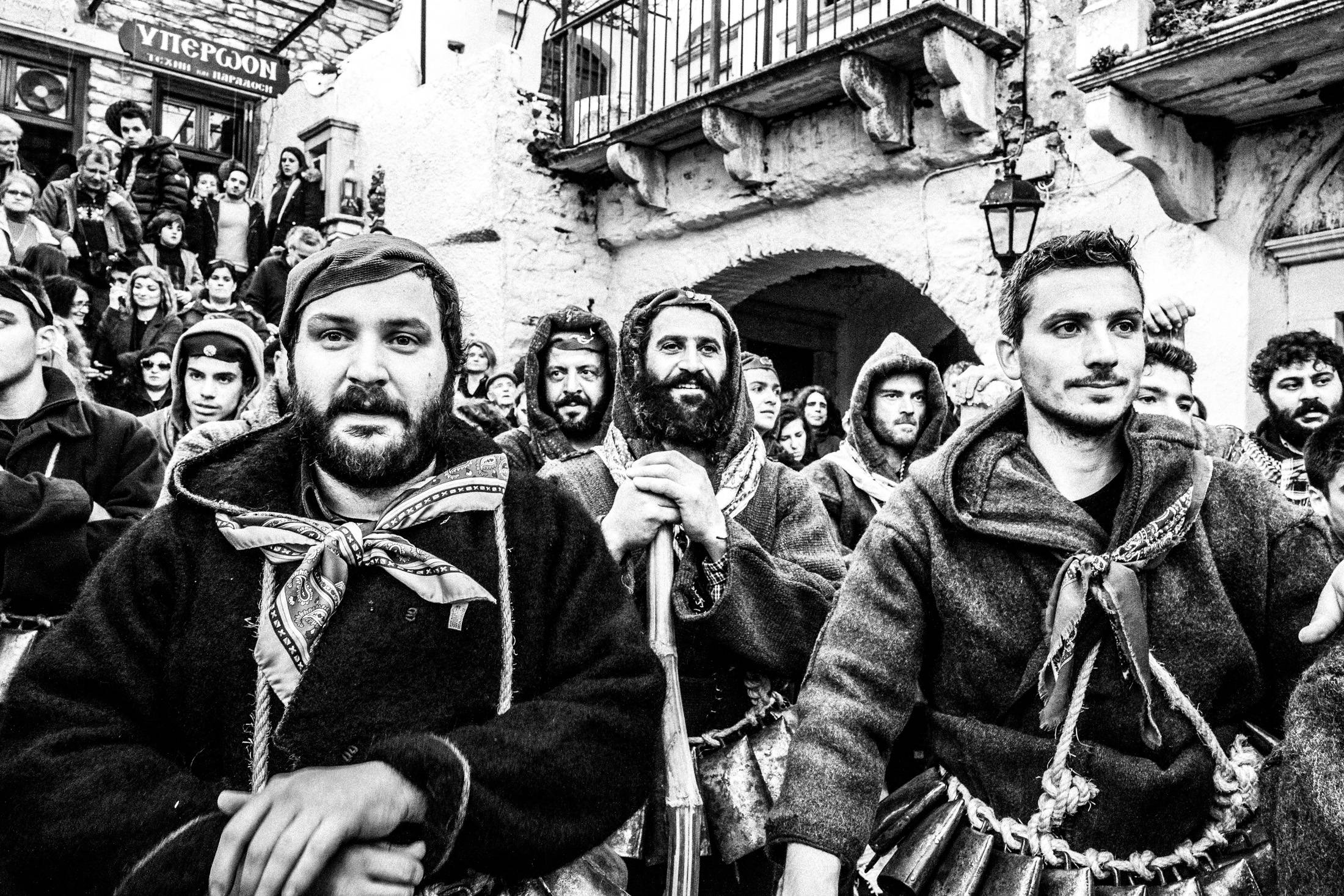 Καρναβάλι στο Νησί της Νάξου: Κουδουνάτοι, Κορδελάτοι και άλλες Περιπέτειες του Γιώργου Τατάκη