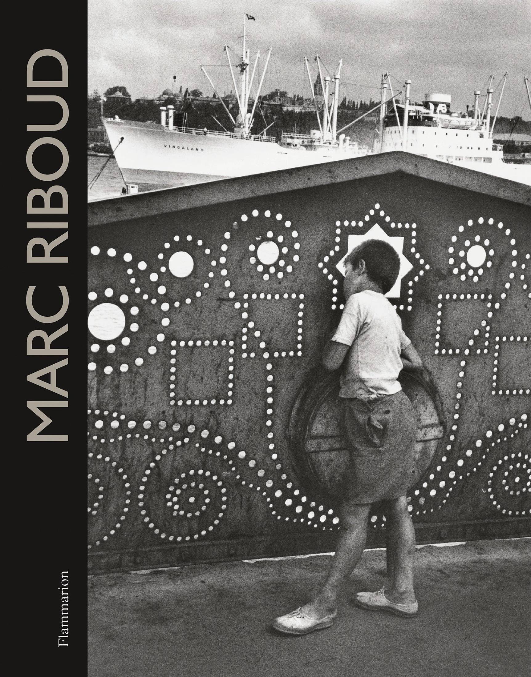 Essential Photography Books for a Photo Library. List by Photographer George Tatakis.
