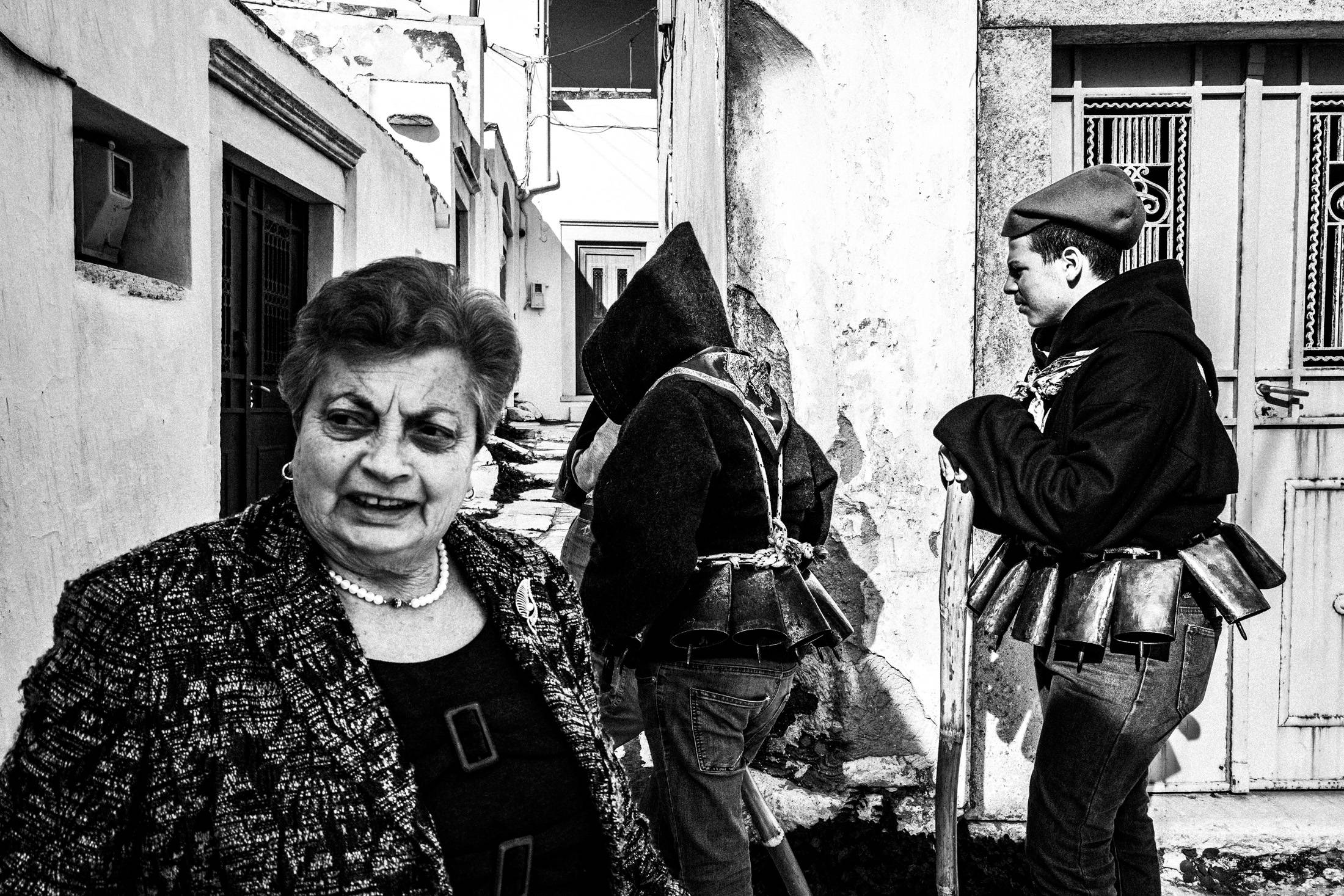 Καρναβάλι στο Νησί της Νάξου: Κουδουνάτοι, Κορδελάτοι και άλλες Περιπέτειες του Γιώργου Τατάκη