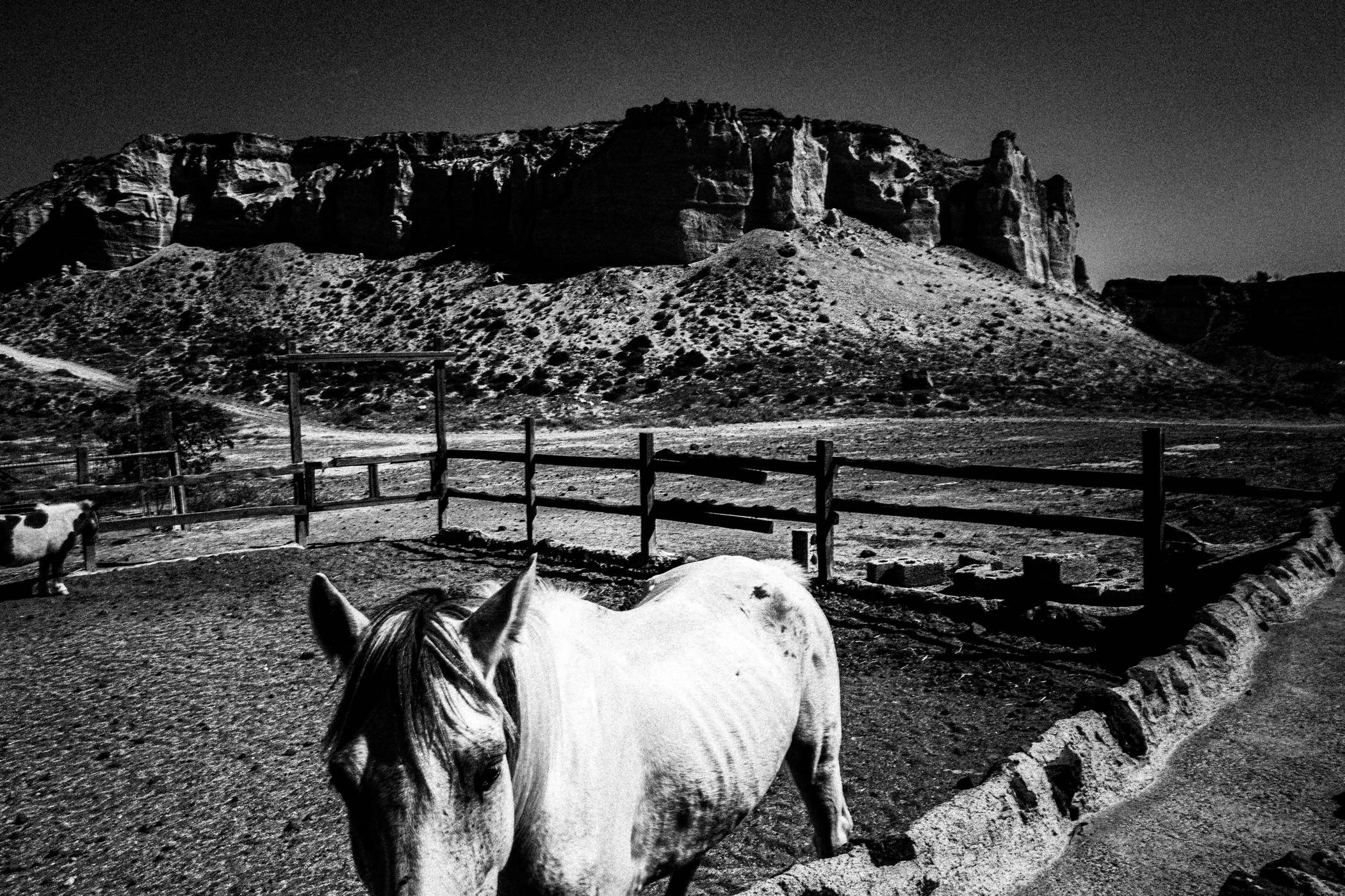 Chorōs on Santorini. Black and white photographic project from Greece, by awarded photographer George Tatakis