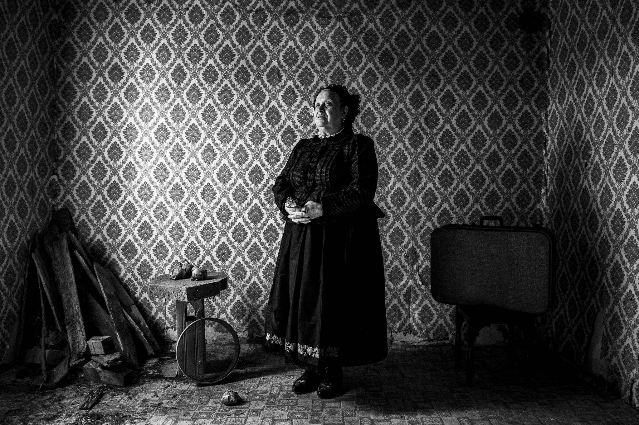 Inside a traditional house of Nea Vyssa, by photographer George Tatakis
