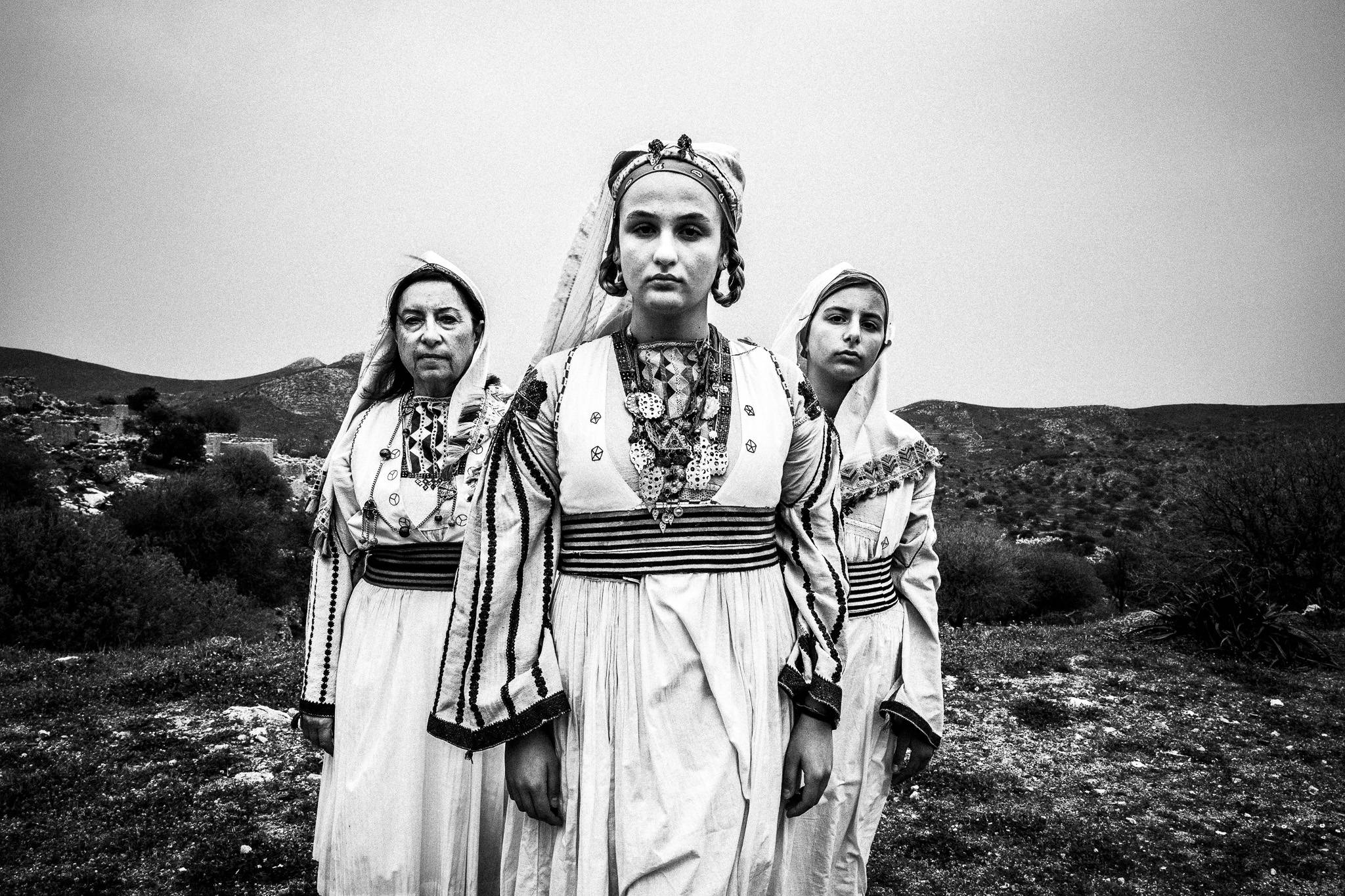 Around the abandoned settlement of Mikró Chorió, by photographer George Tatakis