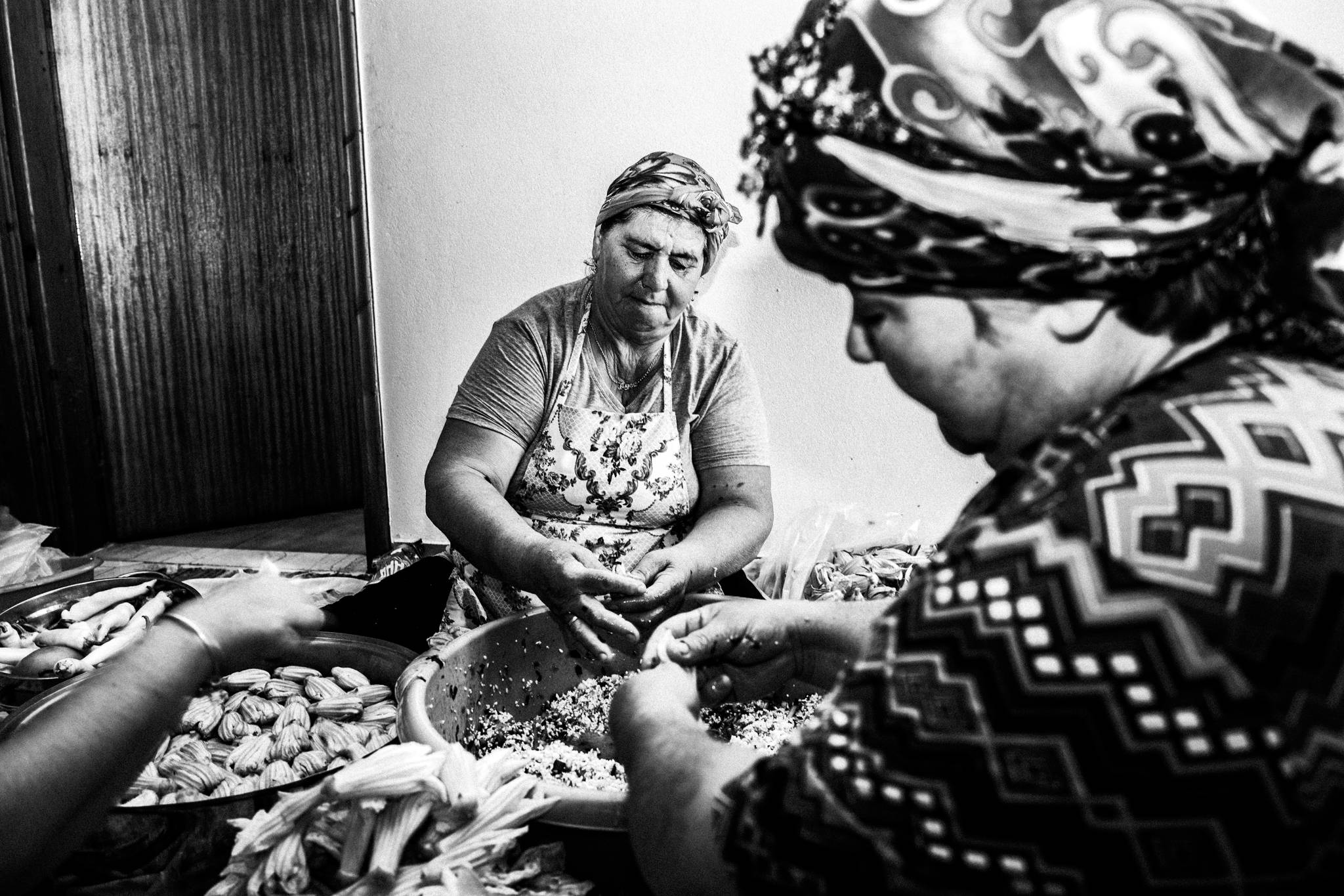 Preparing food for cooking in Platani, Kos, by photographer George Tatakis