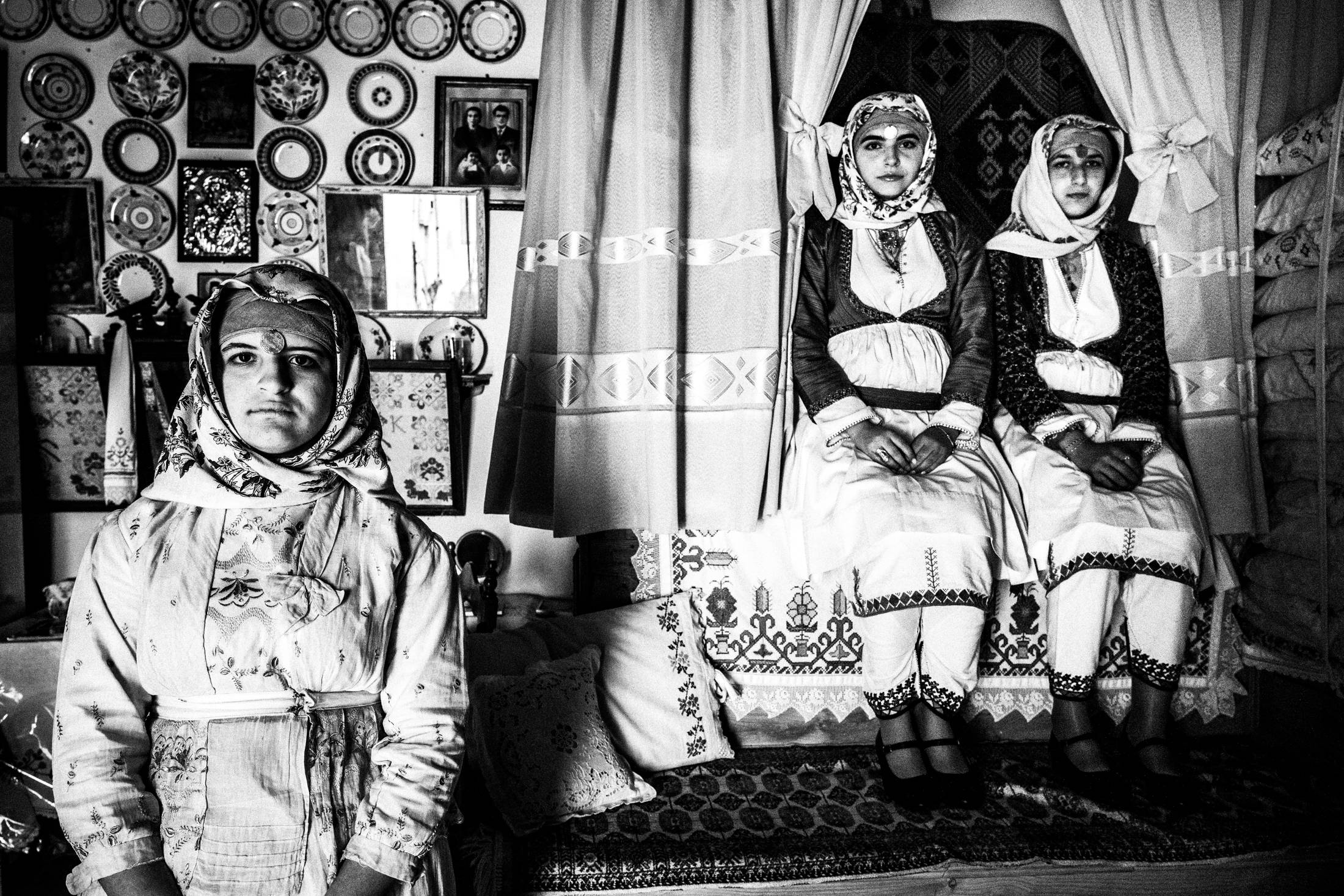 Οι Τοπικές Ενδυμασίες της Ρόδου - Δωδεκάνησα