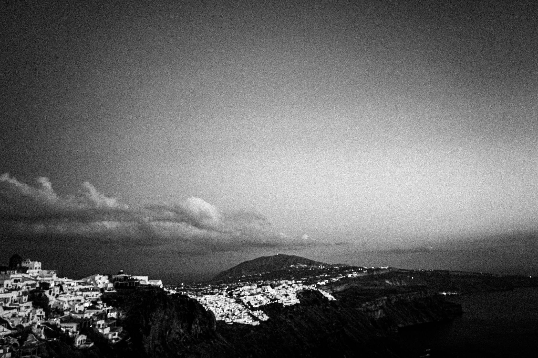 Chorōs on Santorini. Black and white photographic project from Greece, by awarded photographer George Tatakis