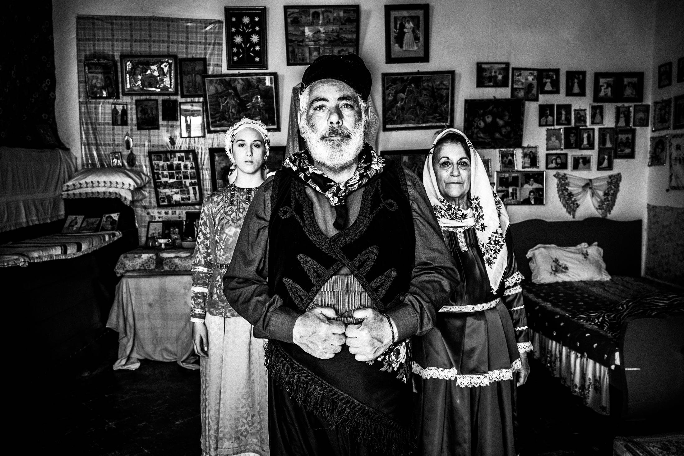 Οι Τοπικές Ενδυμασίες της Ρόδου - Δωδεκάνησα