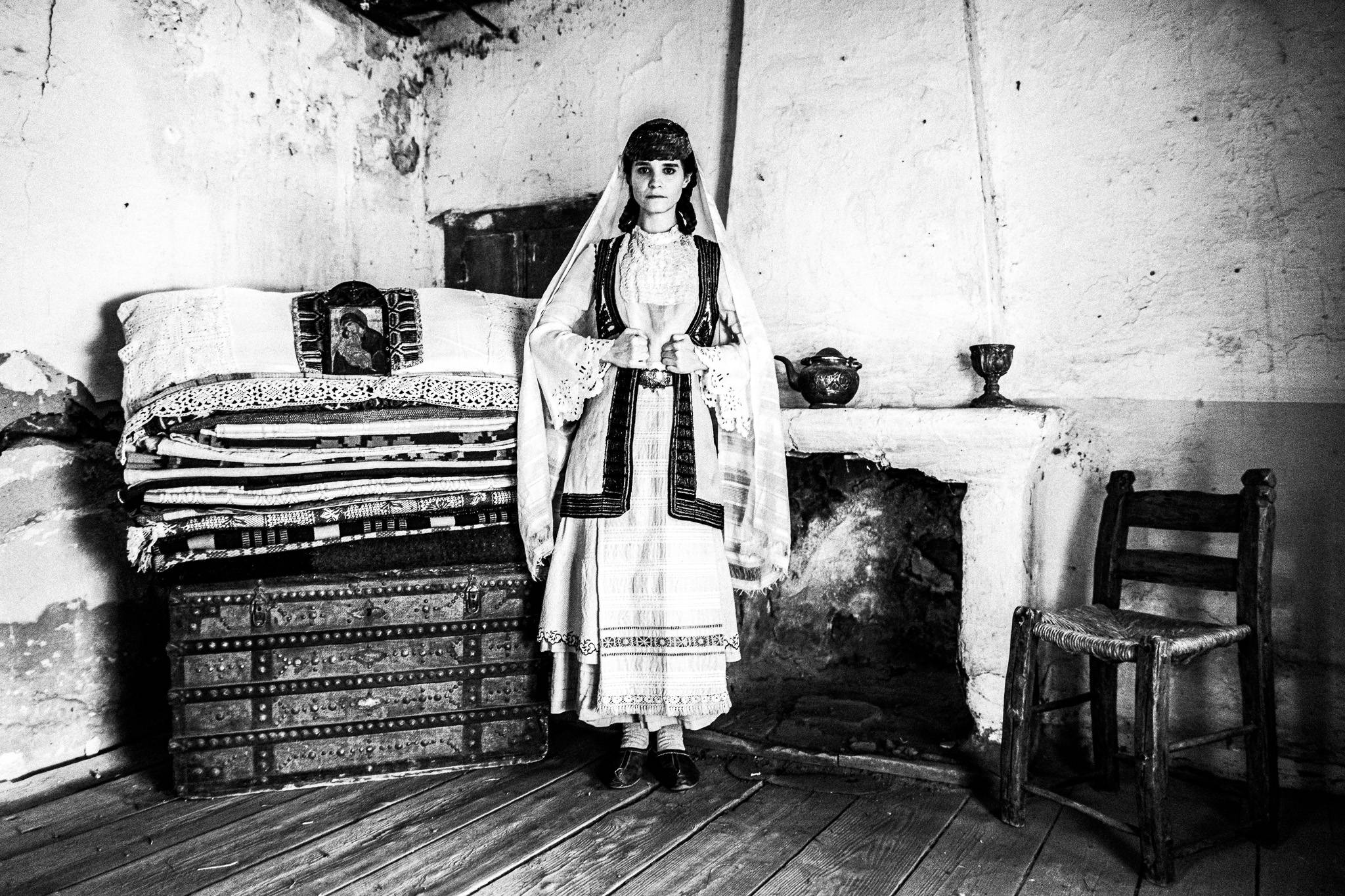 The bride with her dowry. Black and white photography by George Tatakis during the filming of 'Φόνισσα'(Fonissa).