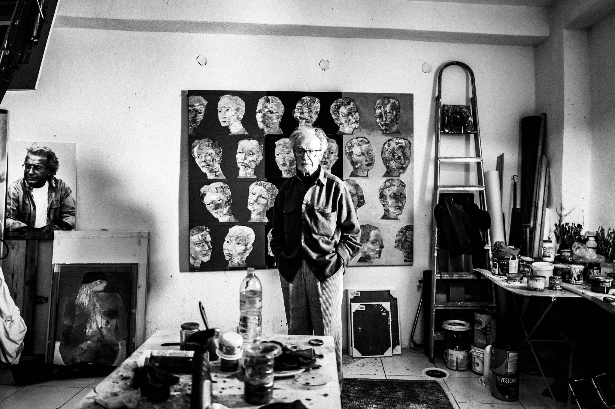 Painter Vassilis Kypraiou in his studio in Patmos, by photographer George Tatakis