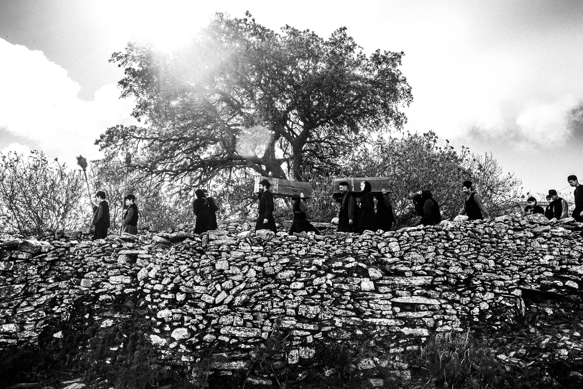 Fonissa: Funeral procession. Black and white photography by George Tatakis during the filming of 'Φόνισσα'(Fonissa).
