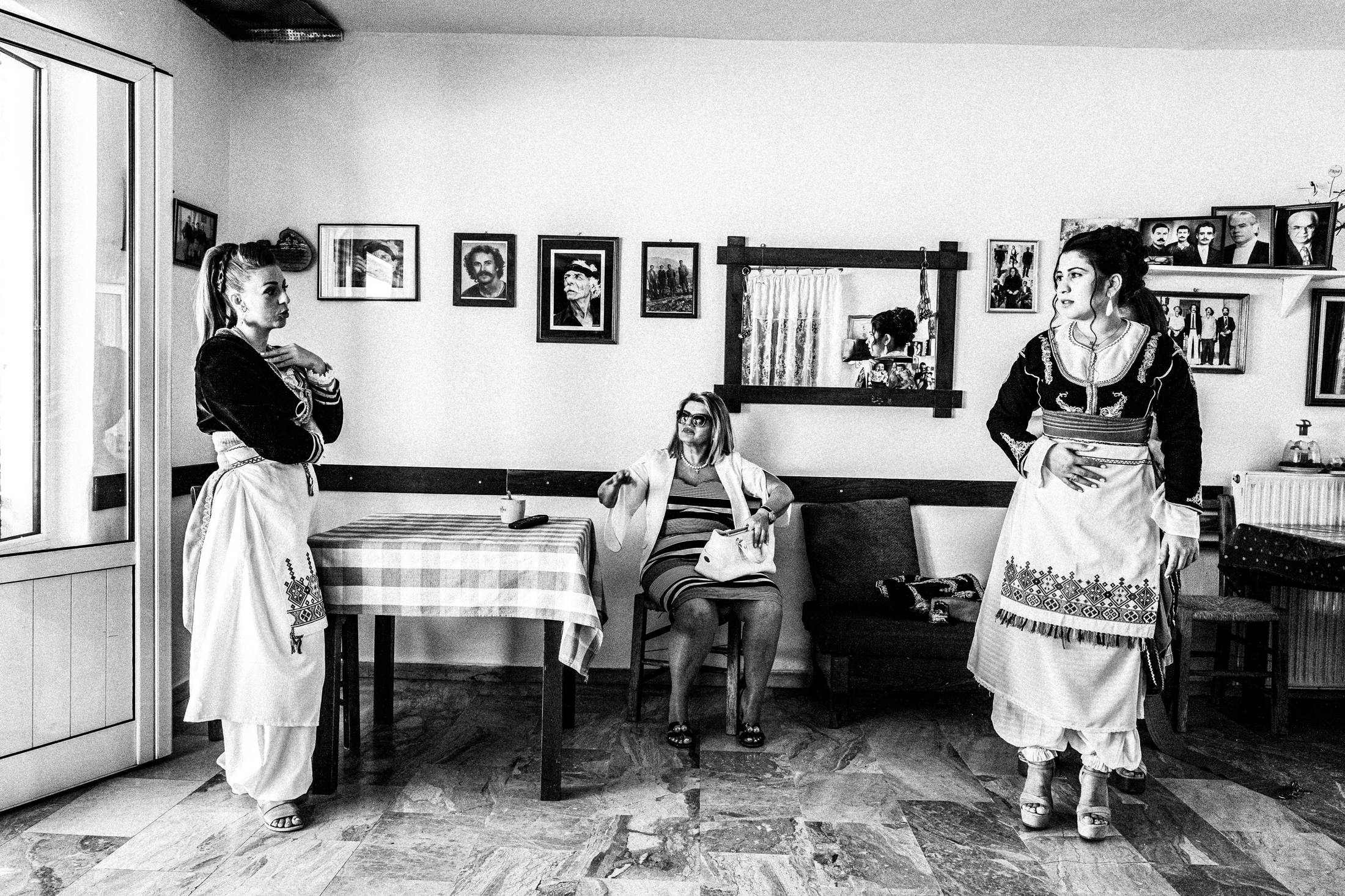 The family before the wedding, Anogia, Rethymnon, Crete, by photographer George Tatakis