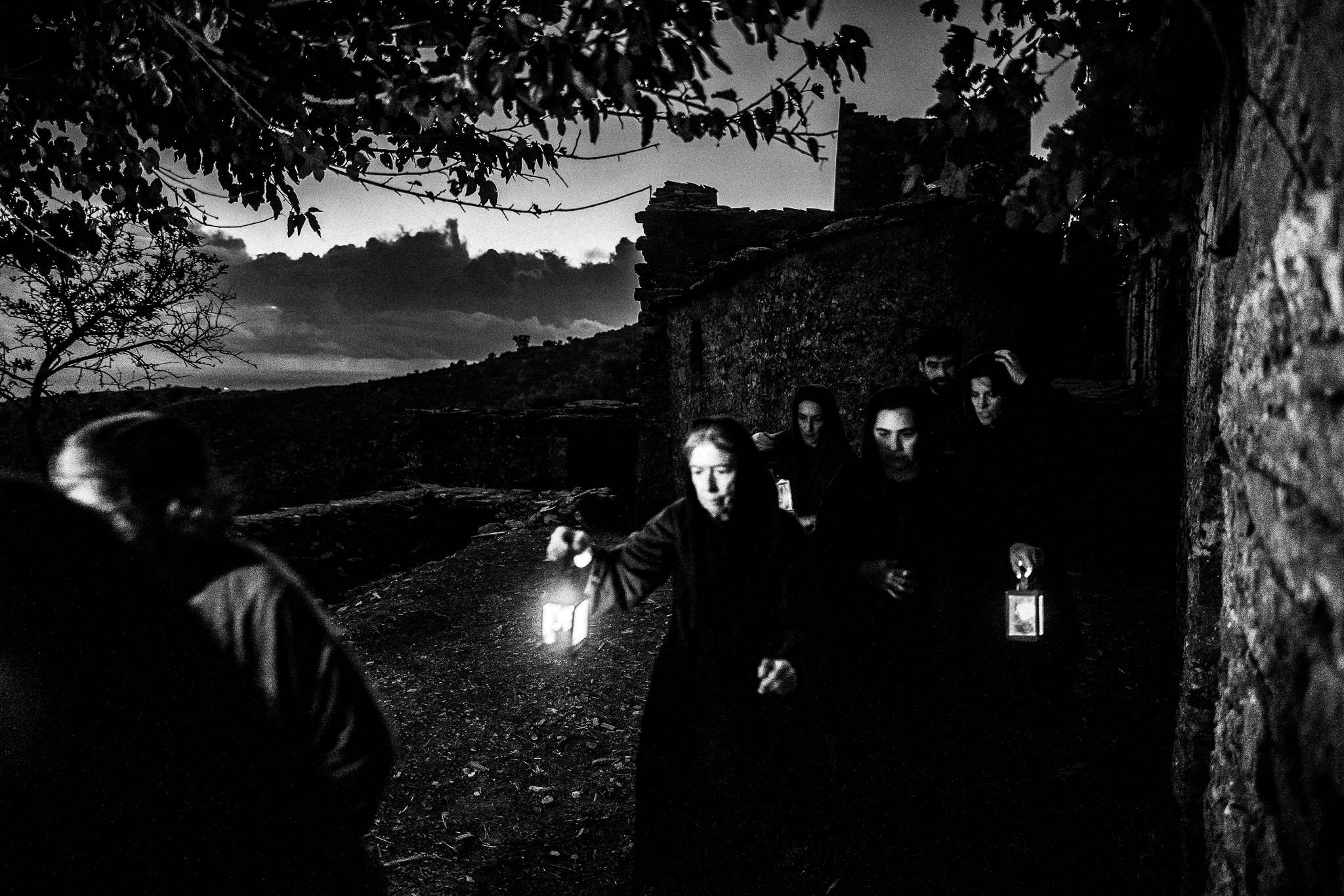 Seeking Fonissa with lanterns. Black and white photography by George Tatakis during the filming of 'Φόνισσα'(Fonissa).