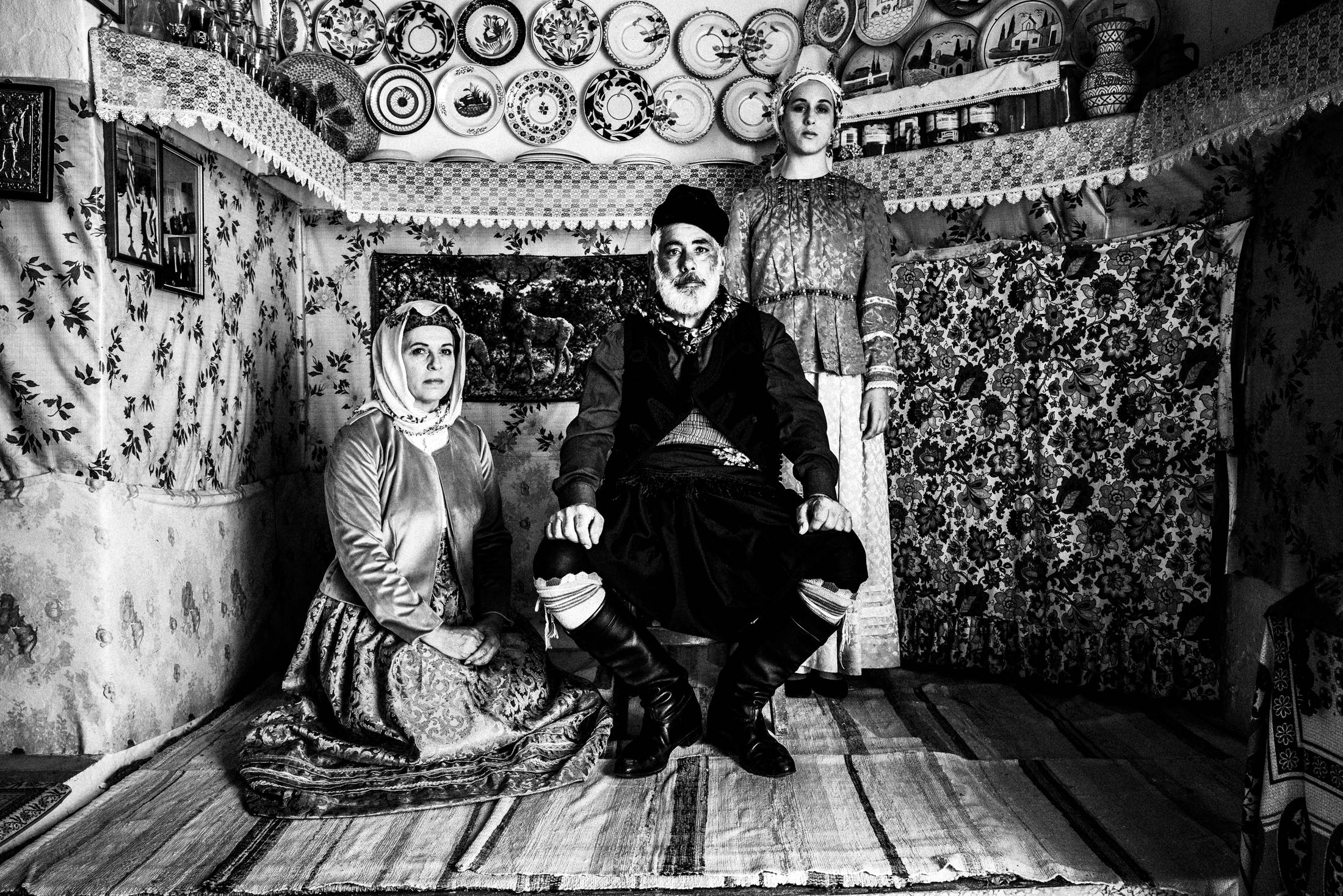 Οι Τοπικές Ενδυμασίες της Ρόδου - Δωδεκάνησα