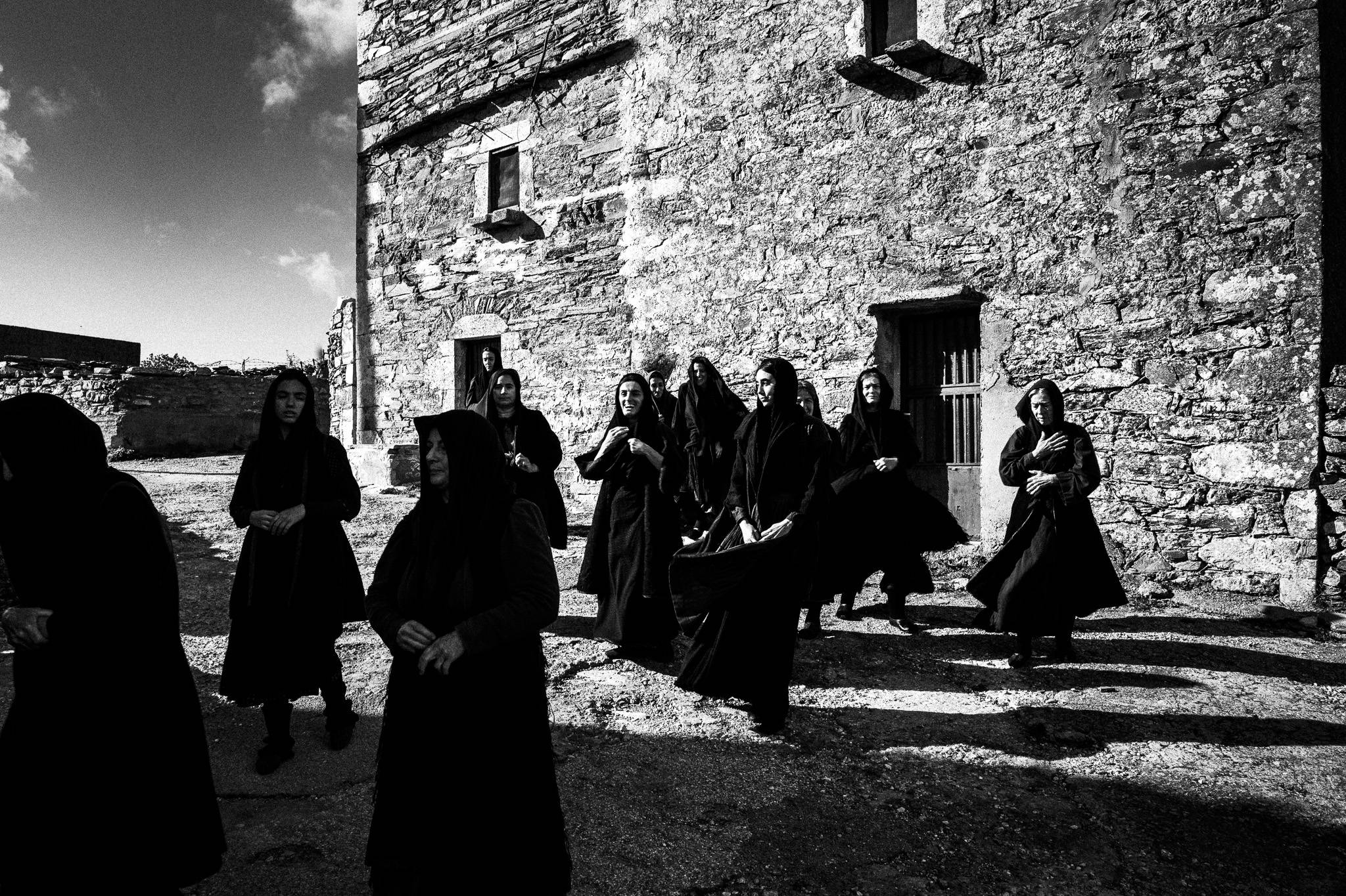 Funeral in 'Fonissa'. Black and white photography by George Tatakis during the filming of 'Φόνισσα'(Fonissa).