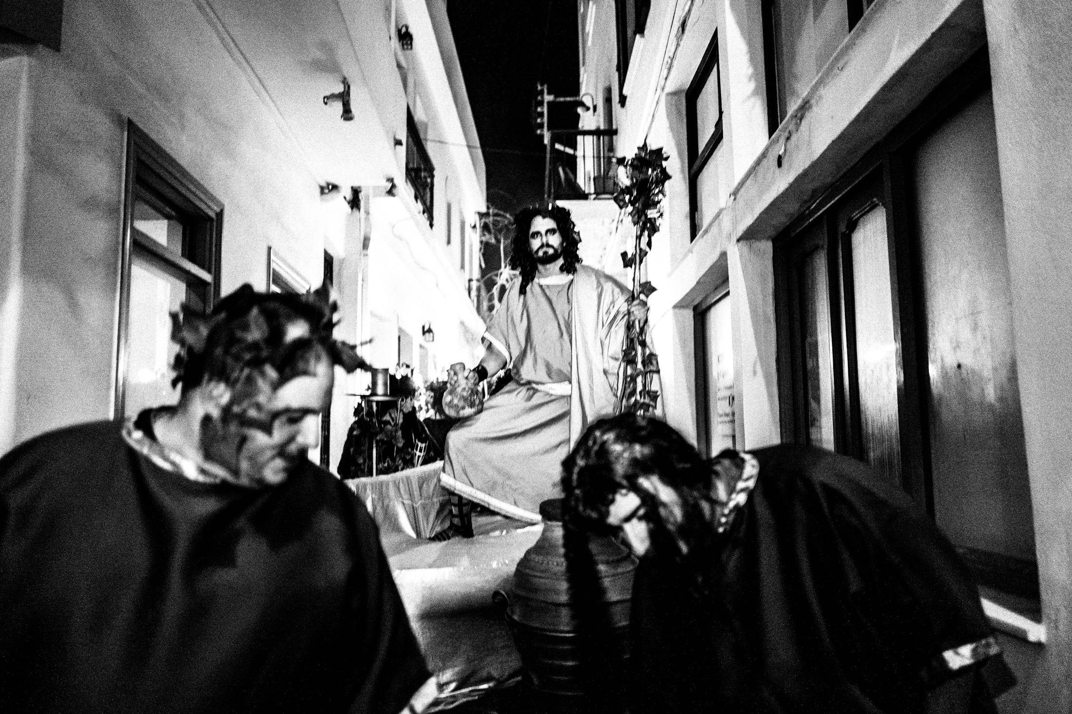 Καρναβάλι στο Νησί της Νάξου: Κουδουνάτοι, Κορδελάτοι και άλλες Περιπέτειες του Γιώργου Τατάκη