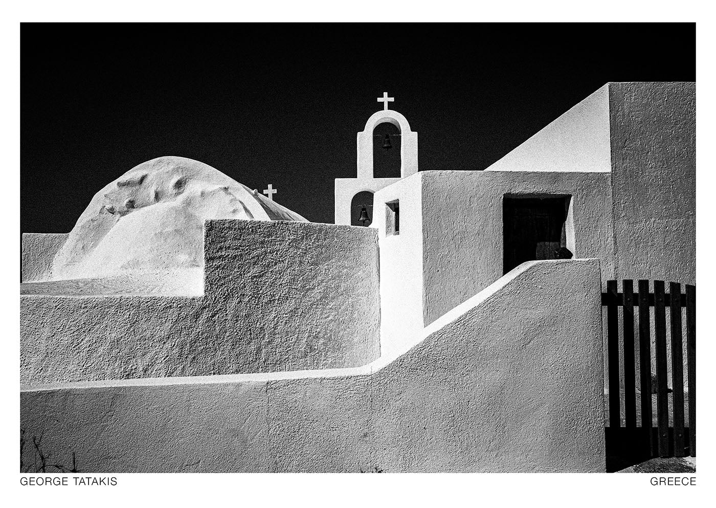 Architectural cycladic forms, from the new project Chorōs – a study of the intrinsic qualities of music and rhythm in static visual stimuli. Black and white photography postcard by George Tatakis, project Chorōs.